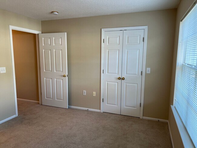 Building Photo - Two bedroom two bath second floor unit