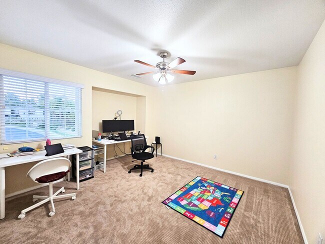 Building Photo - Highly Upgraded Paseo Del Sol Home!