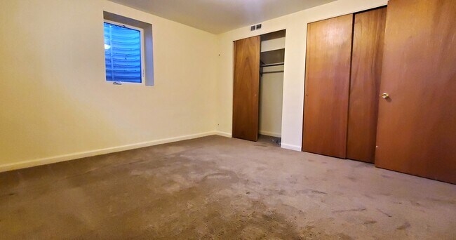 Building Photo - 3260 Dudley St