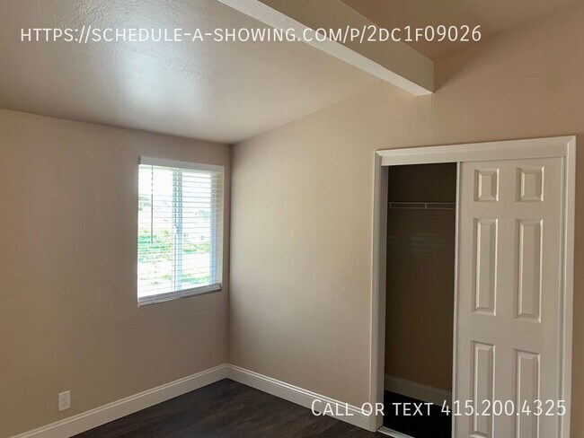 Building Photo - Spacious 3 Bedroom 2 bath in Seaside