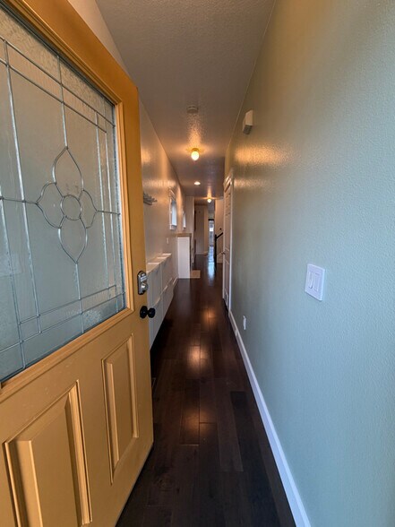 Building Photo - 1940 NE 72nd Ave.