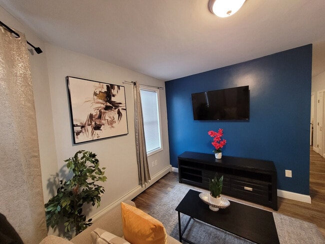 Building Photo - 26 Fiore St