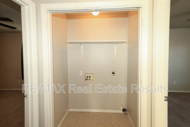 Building Photo - 50 Cheryl Cir