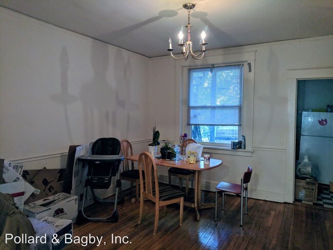 Building Photo - 106 N Dooley Ave