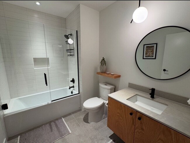 Building Photo - FURNISHED: SPECIAL PRICE 2 MONTHS OFFER - UTILITIES PAID BY OWNER:  NWX tastefully furnished 1 be...