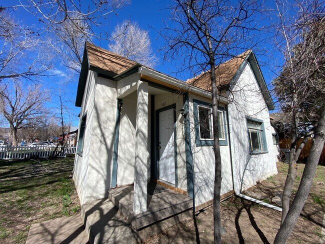 Building Photo - 502 E 5th Ave