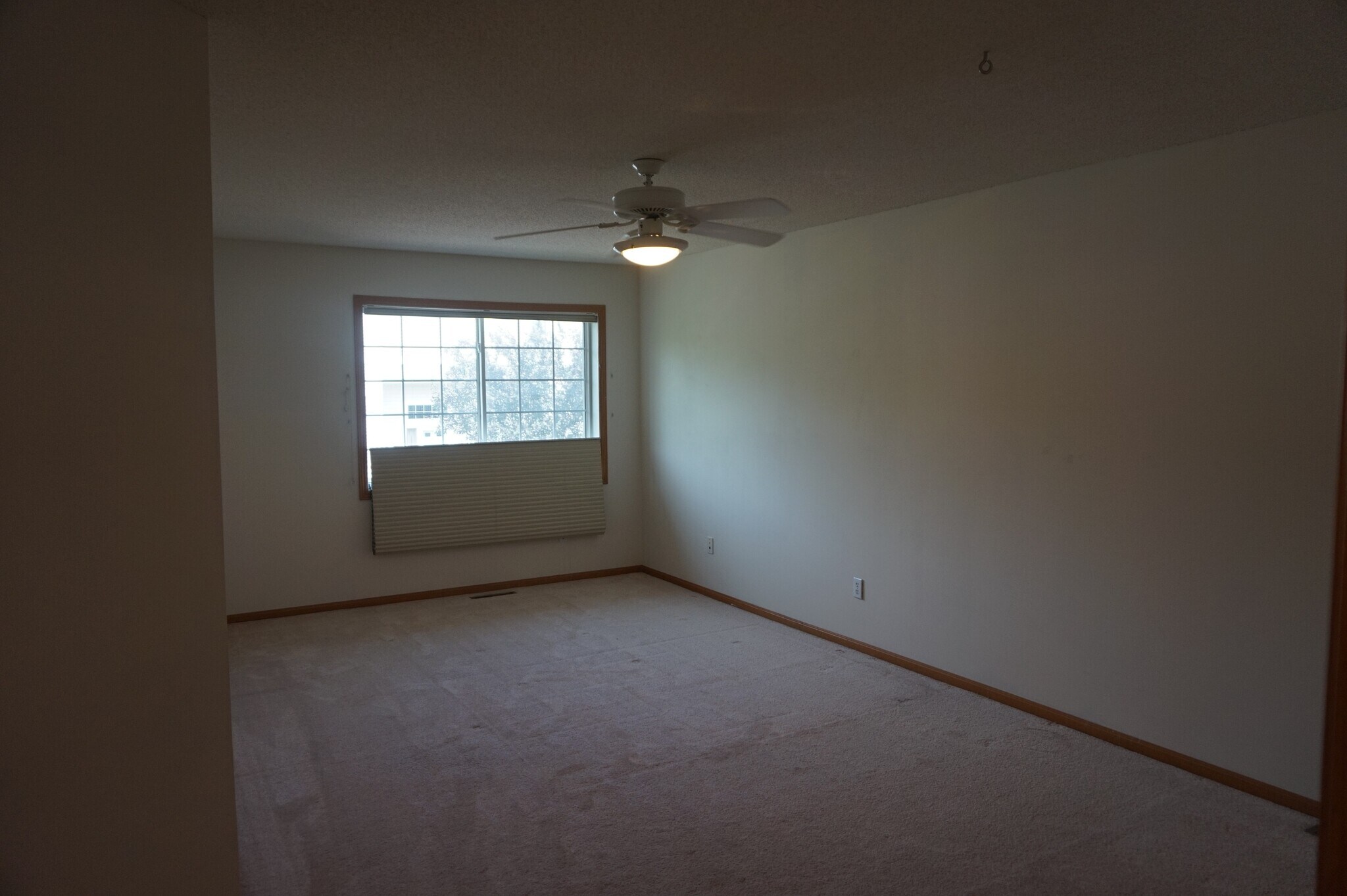 Building Photo - 612 Willoughby Way W