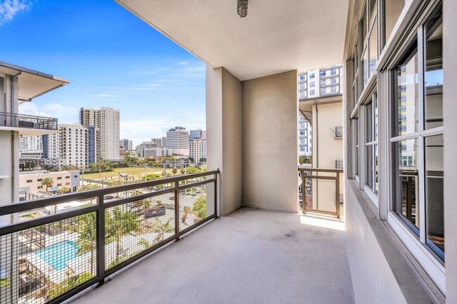 Building Photo - 411 NW 1st Ave