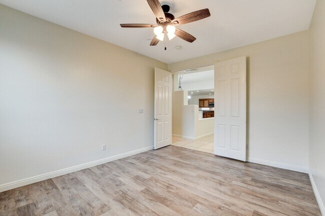Building Photo - Single Family Home on 20k SQFT Lot in Gated Community