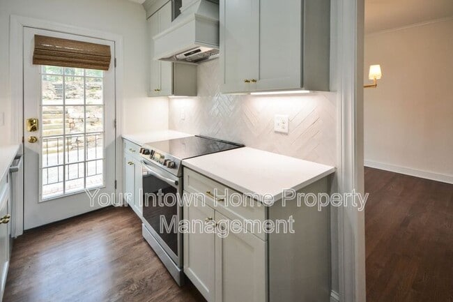 Building Photo - 1861 Ardmore Rd NW