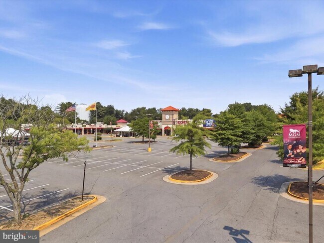 Building Photo - 600 Roosevelt Blvd