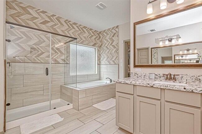 Building Photo - 127 Teralyn Grv Lp