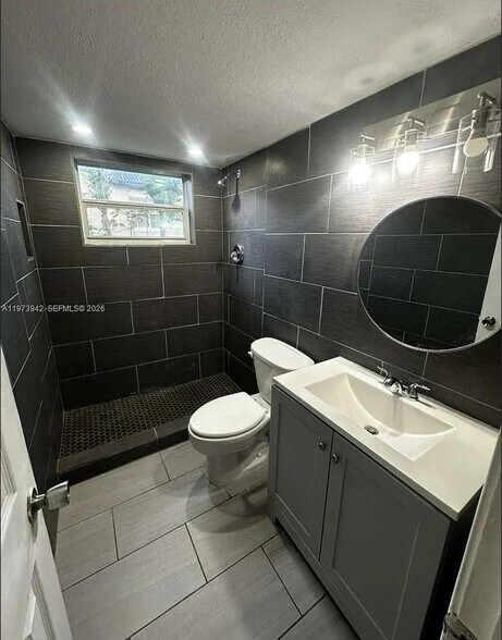 Building Photo - 7101 SW 89th Ct