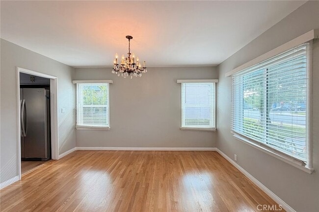 Building Photo - 1505 N Rosewood Ave