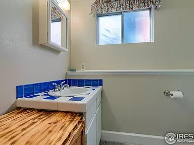 Building Photo - 2537 W Laurel St