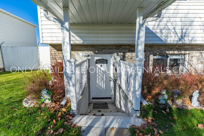 Building Photo - 2270 W 1750 N