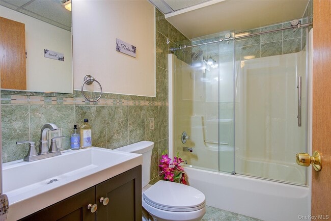 Building Photo - 41 Beechwood Ave