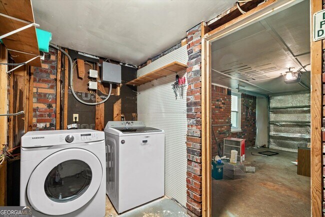 Building Photo - 3521 Canadian Way