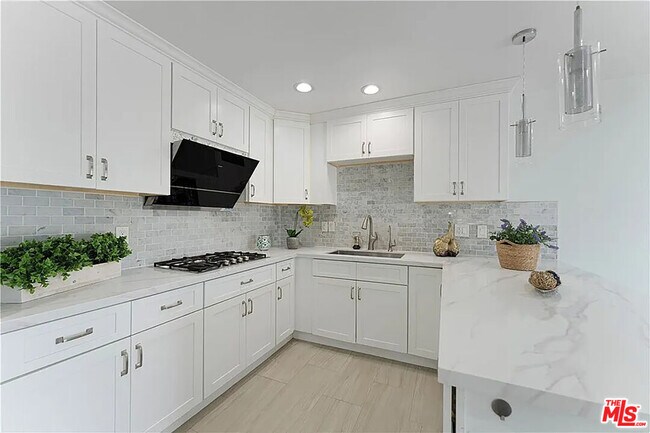 Building Photo - 126 Casuda Canyon Dr