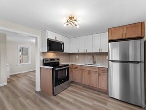 Building Photo - Secluded & Stunning: Move-In Ready 3-Bedroom Home with Bonus Rooms & Private Yard