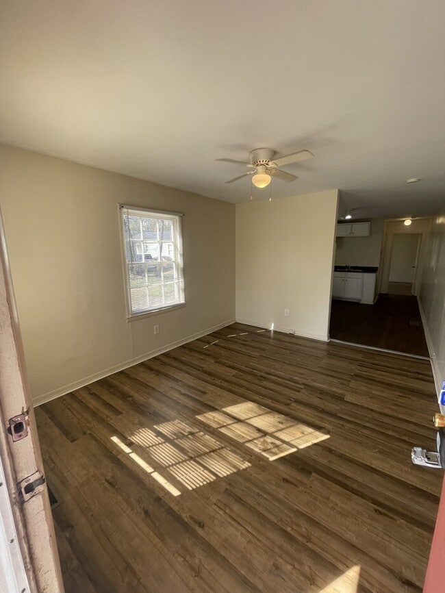 Building Photo - Duplex for Rent