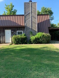 Building Photo - Affordable 2-Bedroom in the Heart of the A...