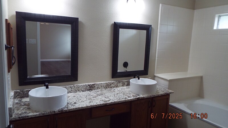 Building Photo - 4107 Grovetree