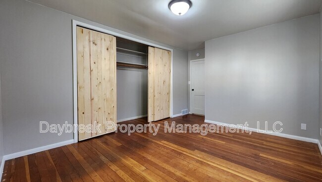 Building Photo - 729 14th St N