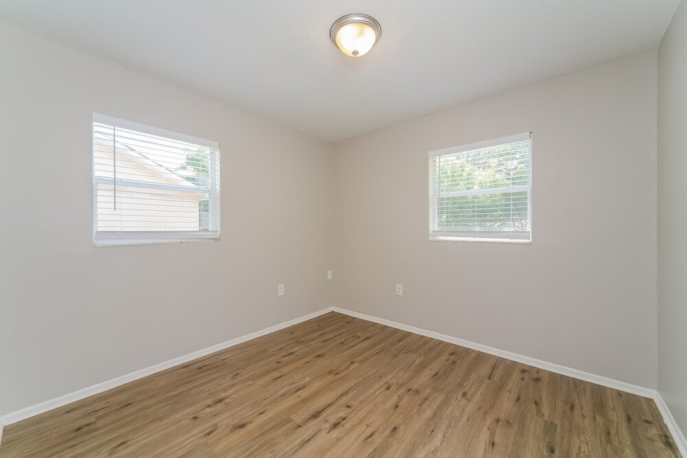 Building Photo - 309 Vaniman Ave