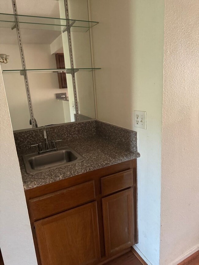 Building Photo - HARBOR MANOR CONDOS! ACROSS FROM HARBOR UCLA MED CTR IMMACULATE  2 bdrm 2 ba. CONDO FOR LEASE!