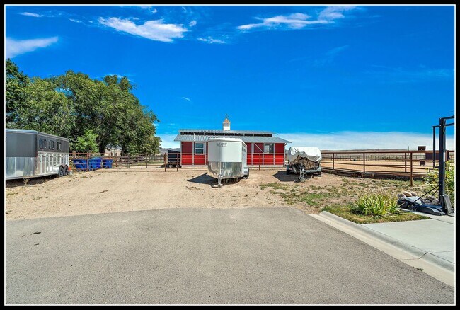 Building Photo - 3 Acre Horse Ranch & Home Rental SE Boise ...