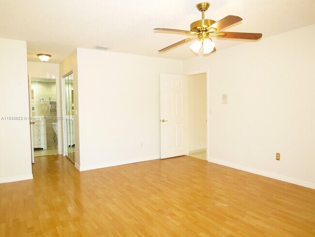 Building Photo - 8567 SW 115th Pl