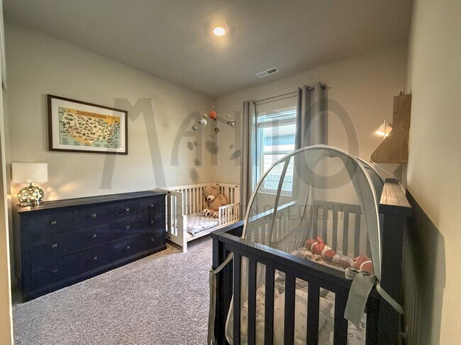 Building Photo - Stunning Windhaven Home