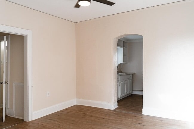 Building Photo - 515.5 N Monroe St