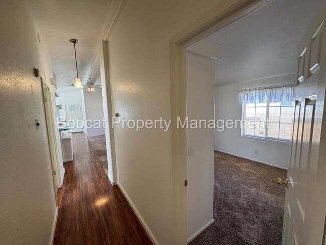 Building Photo - 1129 Gambrel Dr