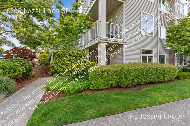 Building Photo - 6205 Hazel Loop SE