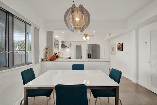 Building Photo - 7939 West Dr