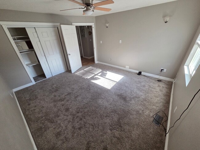 Building Photo - 1609 S Middle Creek Ct