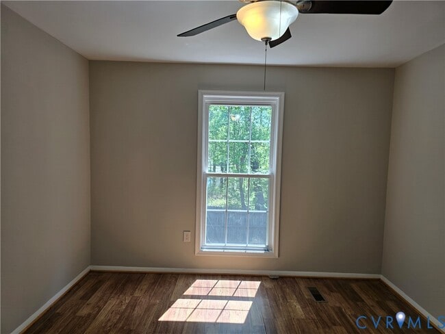 Building Photo - 757 Pleasant St