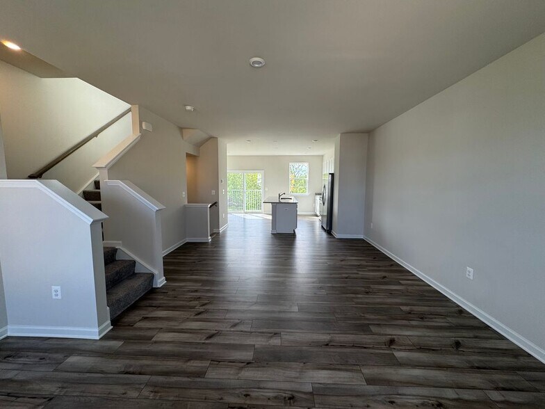 Building Photo - 57 Gray Silver Rd