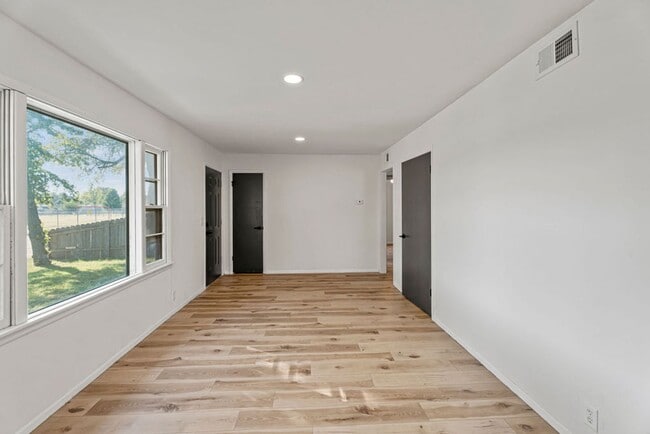 Building Photo - Coming soon!