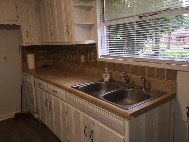 Building Photo - 2335 Scotty Cir