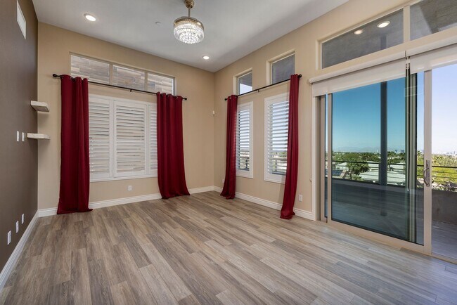 Building Photo - 55 or Older - Guard Gated Community in Sum...