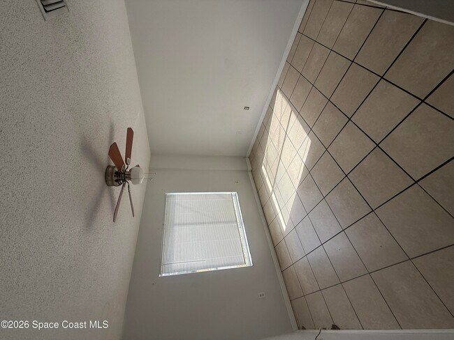 Building Photo - 1527 Schoolhouse St