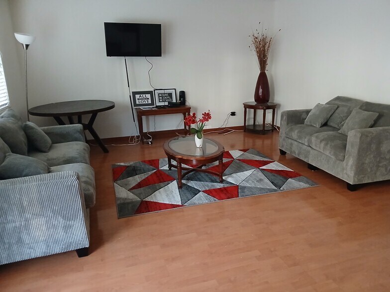 Building Photo - 25925 Narbonne Ave