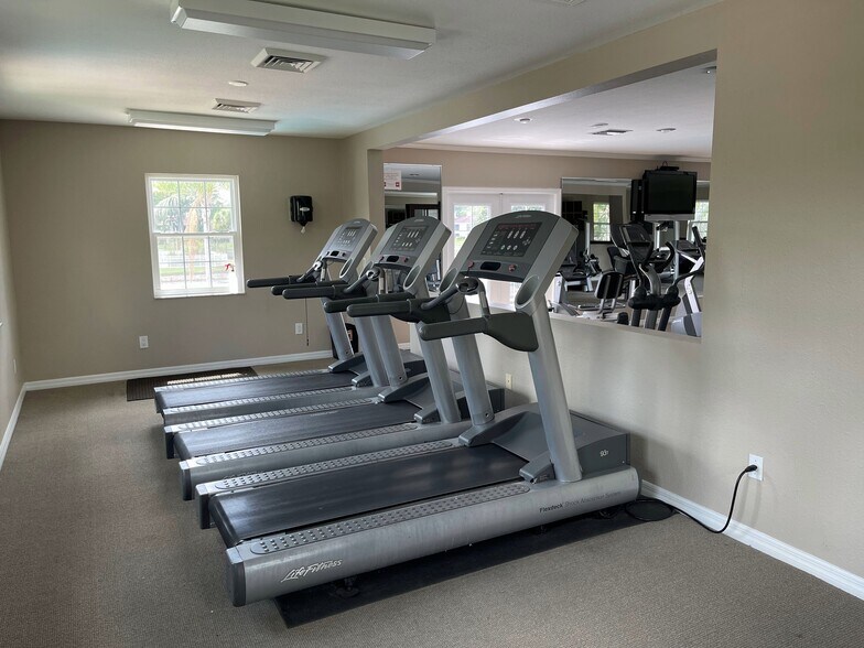 Clubhouse Fitness Center - 10356 Carrollwood Ln