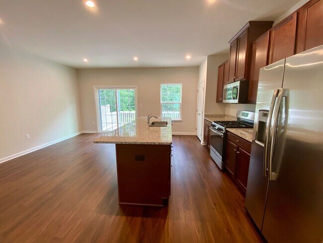 Building Photo - 1119 Sunset Ave Ext
