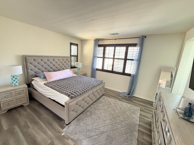 Building Photo - Charming 3-Bedroom Home in Gated Canyon Co...
