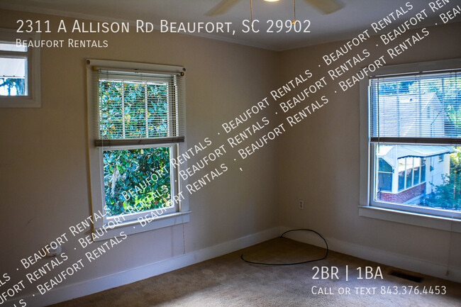 Building Photo - 2311 A Allison Rd Beaufort, SC 29902
