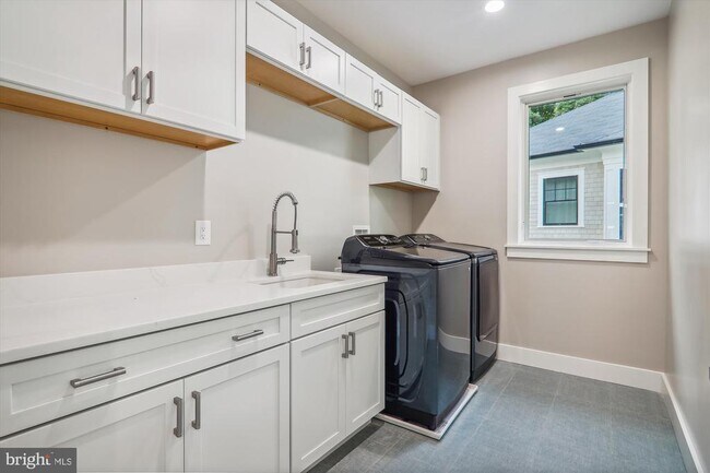 Building Photo - 7807 Winterberry Pl